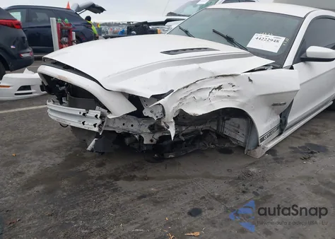 2013 Ford Mustang Gt Premium z USA, uszkodzony, nr VIN 1ZVBP8CF6D5268334